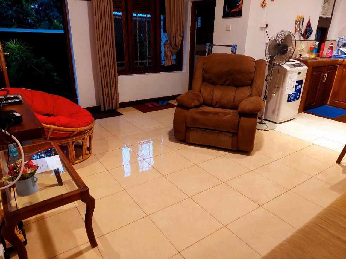 Golden Villa Kandy - "Free Pickup From Kandy " المظهر الخارجي الصورة