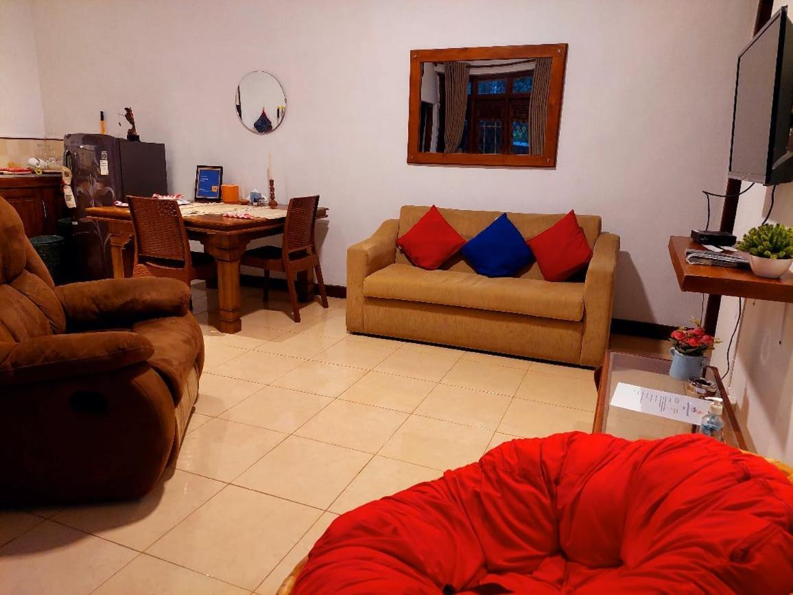 Golden Villa Kandy - "Free Pickup From Kandy " المظهر الخارجي الصورة